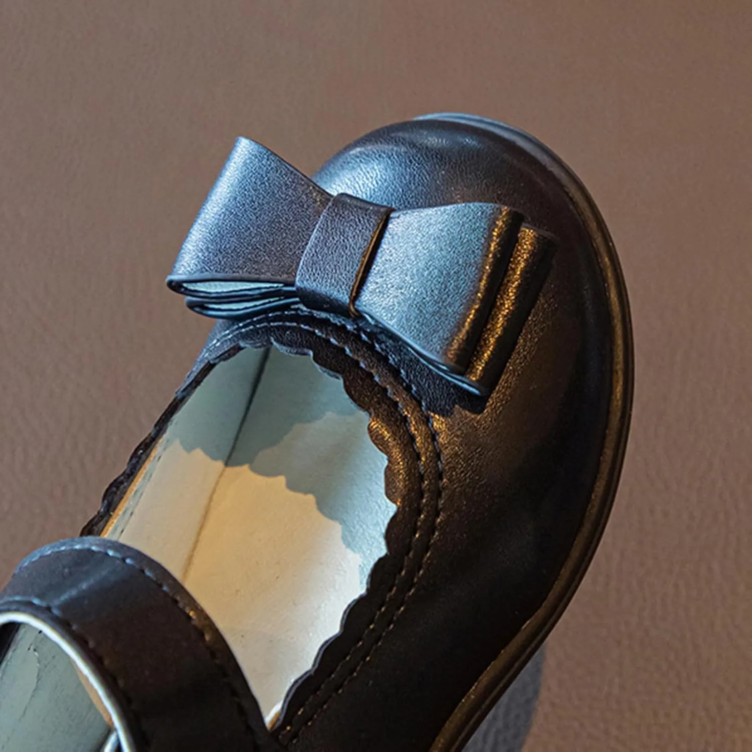 Baby Girls Leather Mary Jane Shoes Soft Bow Flat Sneakers Formal Wedding Birthday Cute Shoes Toddler School Sneakers