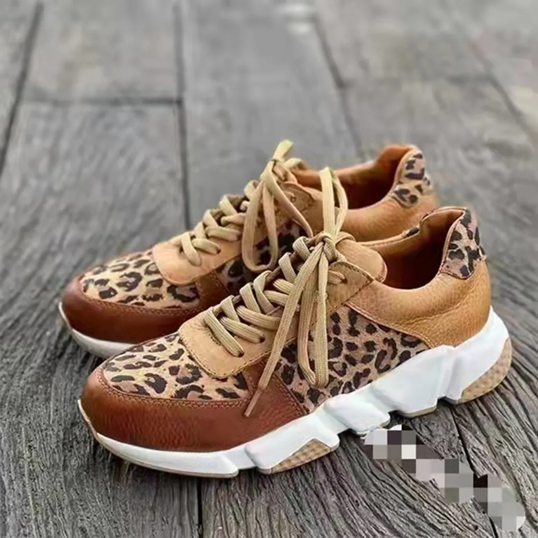 CELINE - Trendiga sneakers för kvinnor