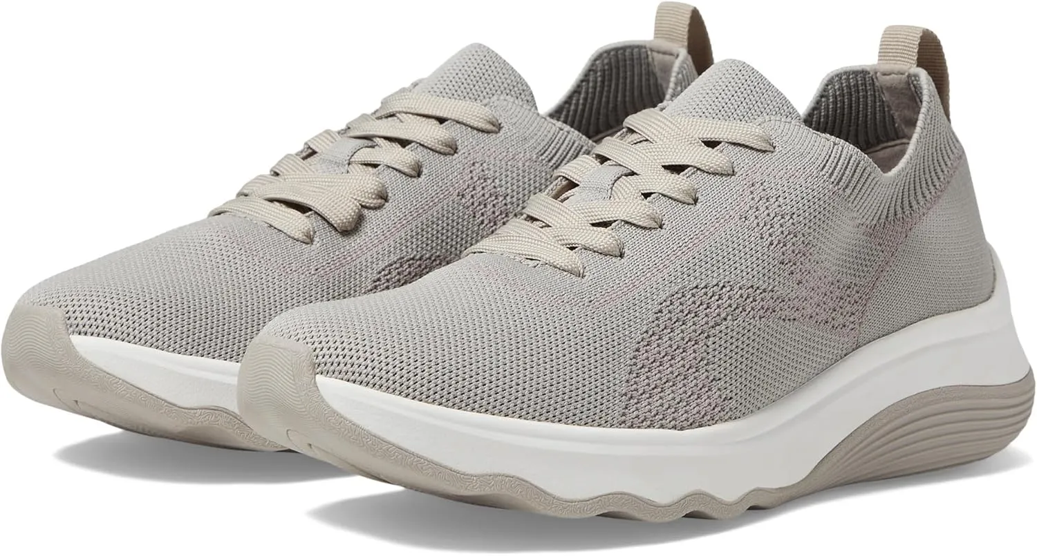 Clarks Women's Circuit Tie Oxford
