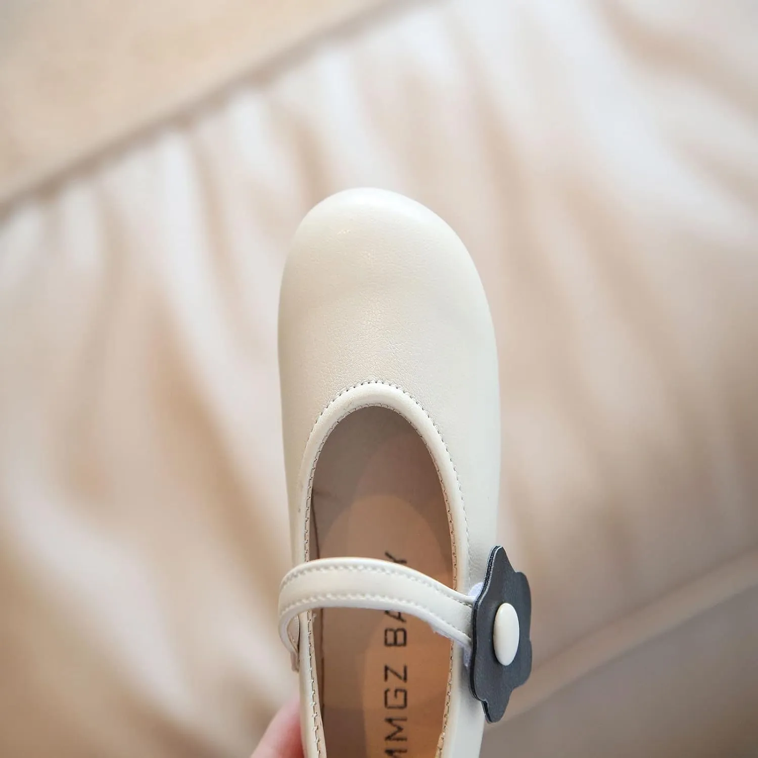Fashion Autumn Girls Casual Shoes Flat Lightweight Solid Color Flower Hook Loop Dress Shoes Simple Toddler Boots 6
