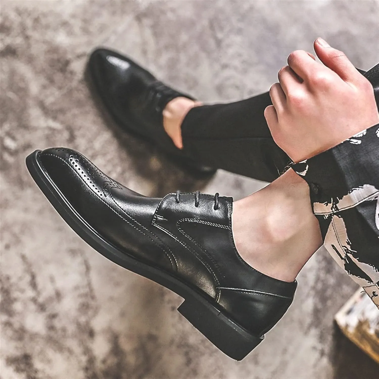 HOOENG Dress Oxford Shoes for Men Lace Up Wing Tip Brogue Embossed Pointed Toe Shoes Vegan Leather Block Heel Slip Resistant Low Top Anti-Slip Rubber Sole