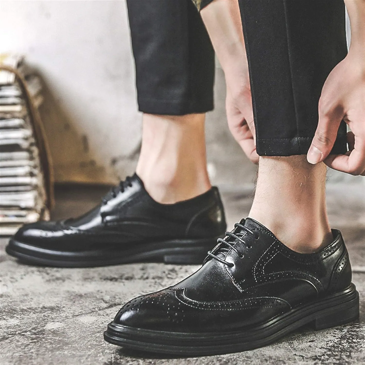 Single Season Oxford Shoes for Men Lace Up Round Toe Wingtips Brogue Embossed Vegan Leather Block Heel Anti-Slip Non Slip Resistant Low Top Prom Very Popular Among Young People