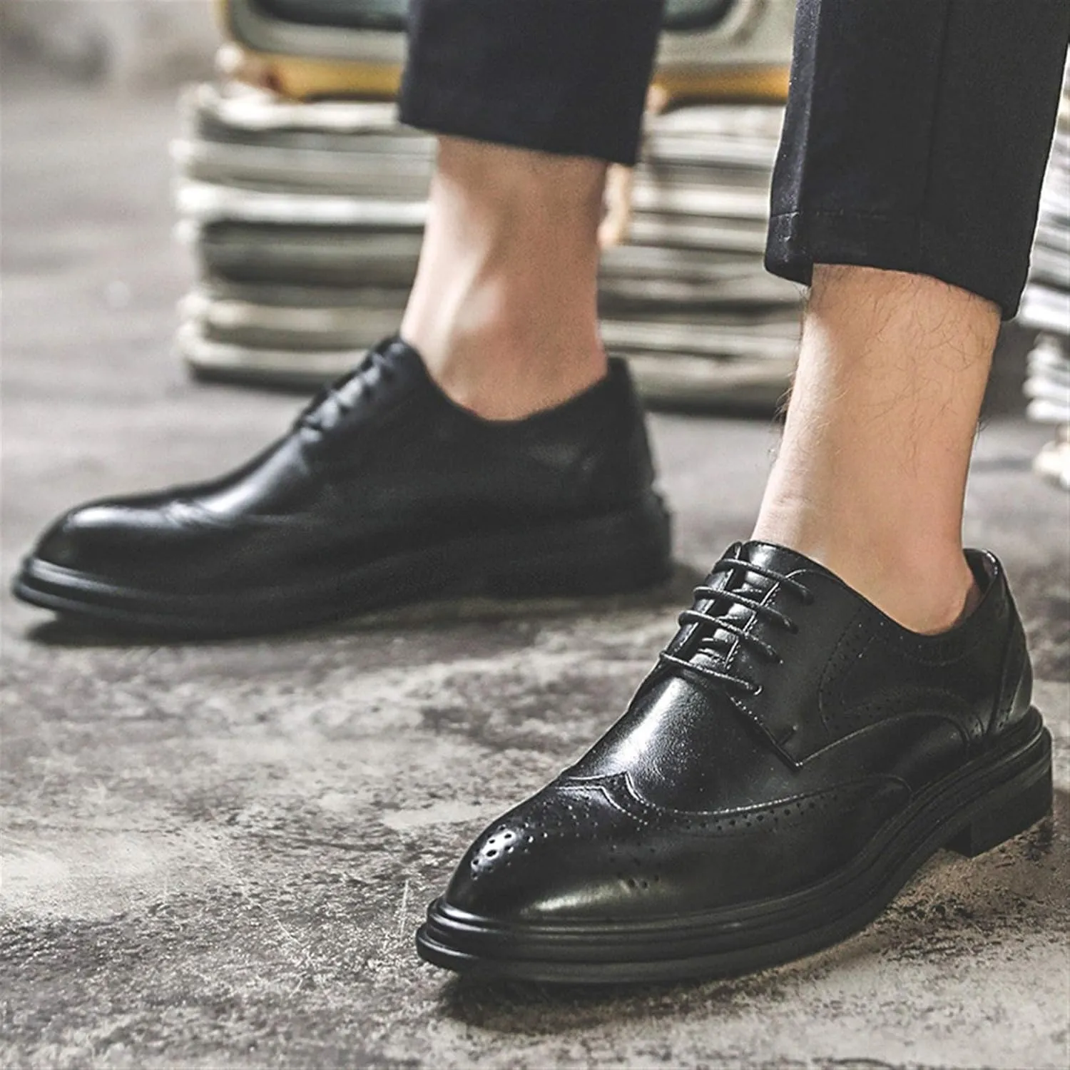 Single Season Oxford Shoes for Men Lace Up Round Toe Wingtips Brogue Embossed Vegan Leather Block Heel Anti-Slip Non Slip Resistant Low Top Prom Very Popular Among Young People