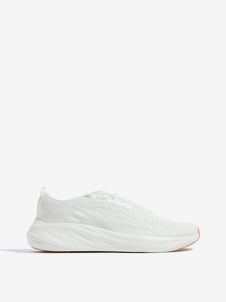 SOLEPLAY White Knit Design Lace-Up Sneakers