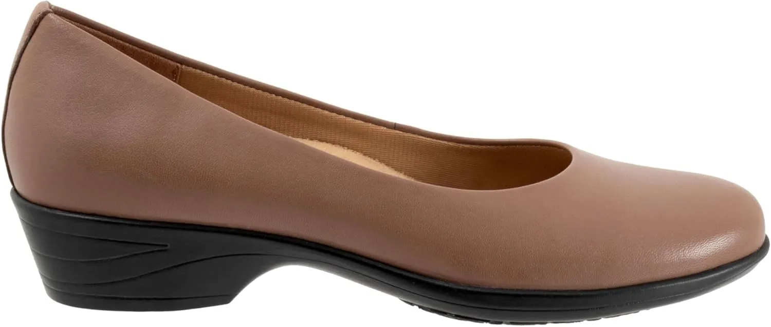 Trotters Women's Rozalin Loafer Flat