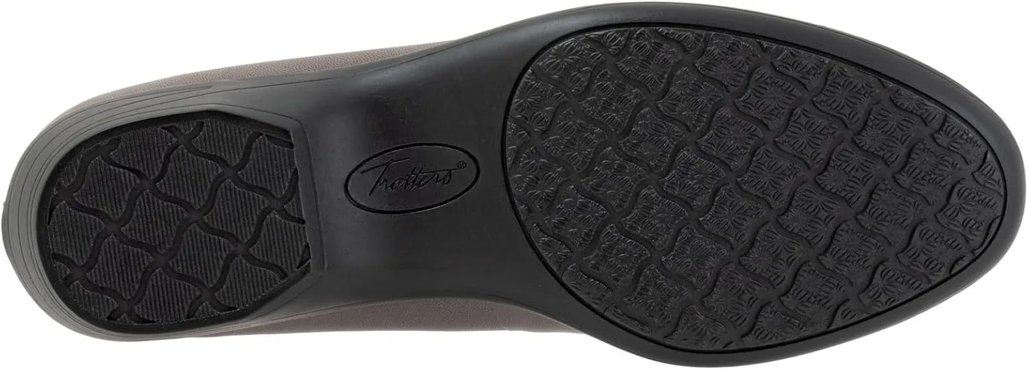 Trotters Women's Rozalin Loafer Flat