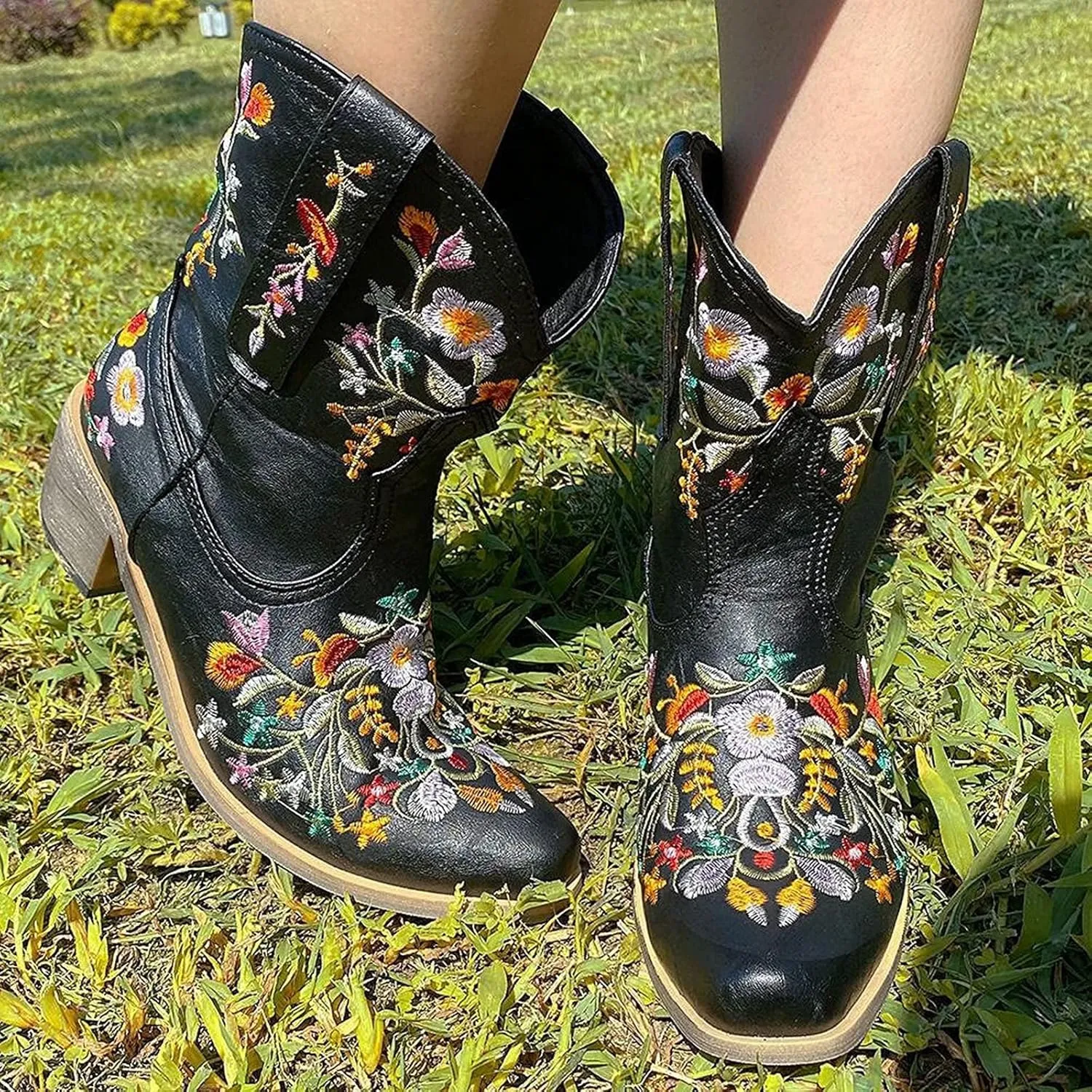Wide Calf Cowboy Boots Cowgirl Booties for Women Embroidered Chunky Heel Pointed Toe Western Boots Pull On Boots