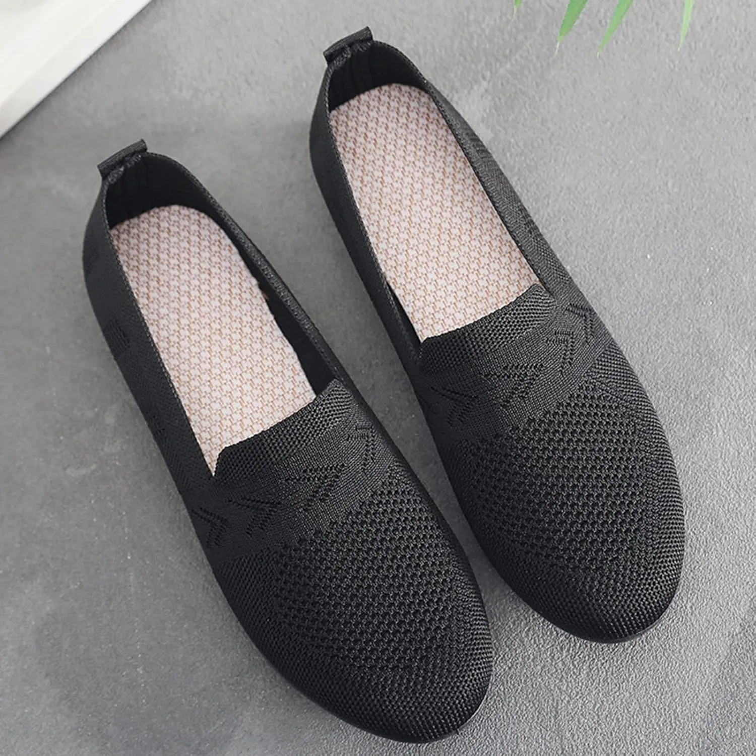 Women's Low Heel Casual Shoes Mesh Breathable Slip On Sneakers Comfortable Wide Width Work Shoes Summer Knit Flats